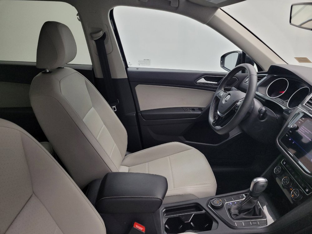 Used 2021 Volkswagen Tiguan SEL AWD/4WD image 21