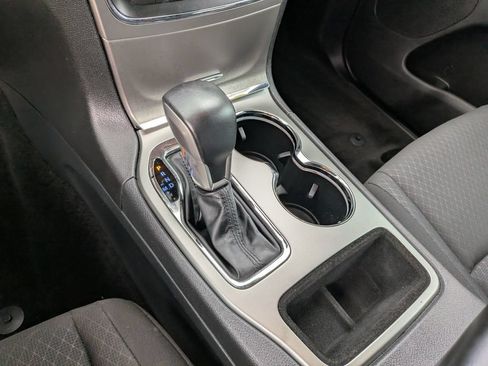 Used 2018 Jeep Grand Cherokee Laredo RWD image 26