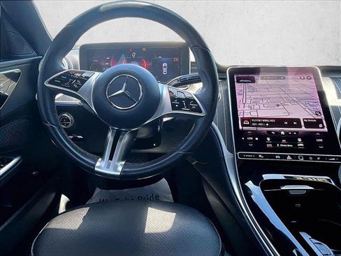 Used 2023 Mercedes-Benz C 300 Sedan image 7