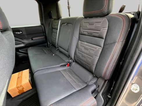 Used 2022 Nissan Frontier Pro-X RWD image 21