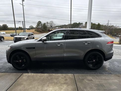 Used 2020 Jaguar F-PACE Premium image 4