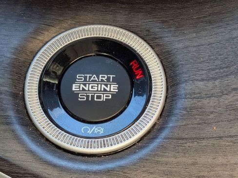 Used 2022 Jeep Grand Cherokee L Limited image 32