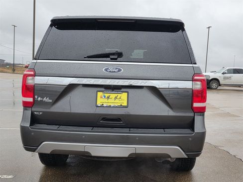 Used 2021 Ford Expedition XLT image 6