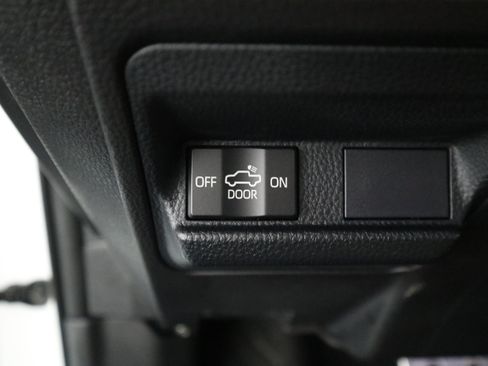 Used 2024 Toyota Tacoma TRD Sport image 29