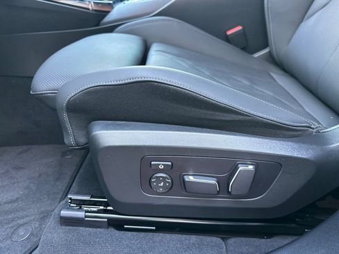 Used 2025 BMW X3 xDrive30i w/ Premium Package image 14