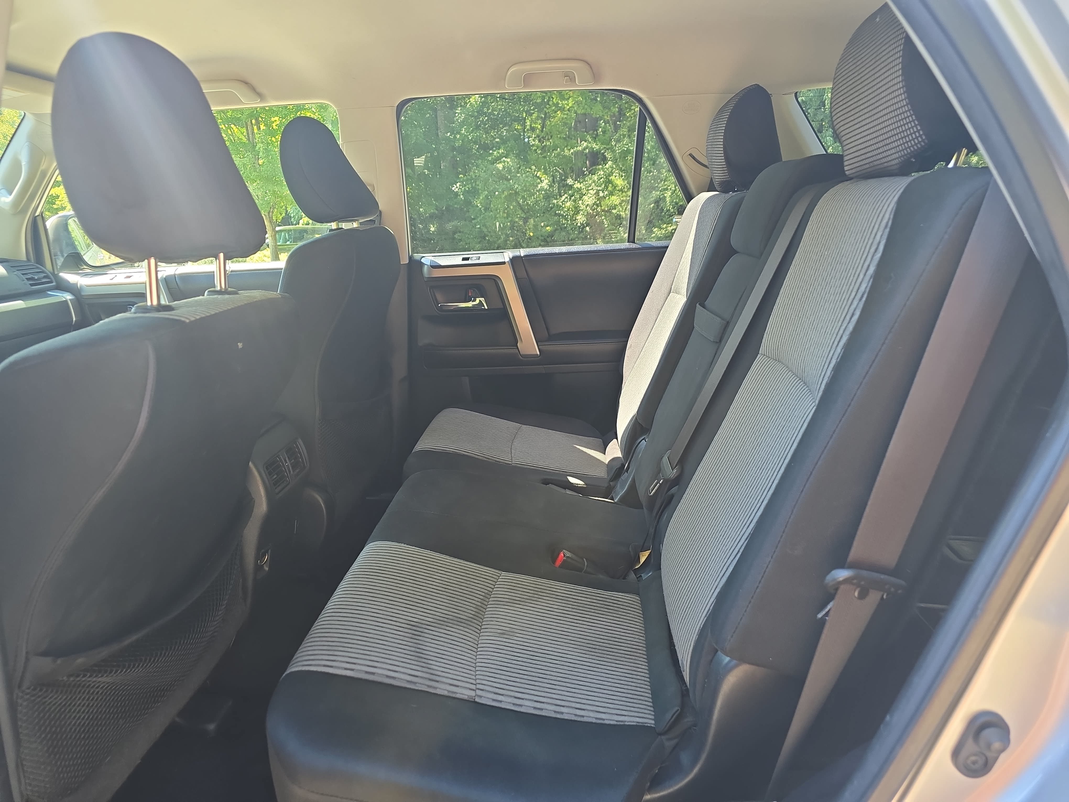 Used 2017 Toyota 4Runner SR5 AWD/4WD image 13