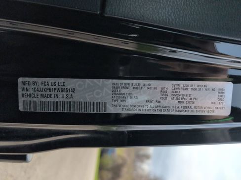 Used 2023 Jeep Wrangler Unlimited Sahara w/ Cold Weather Group image 31