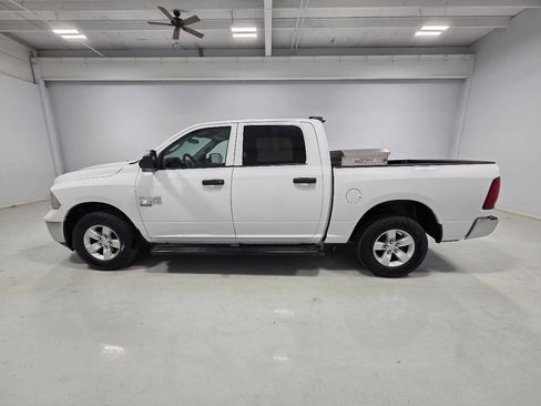 Used 2022 RAM 1500 Tradesman w/ Chrome Appearance Group AWD/4WD image 6