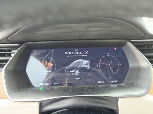 Used 2021 Tesla Model X Performance image 18