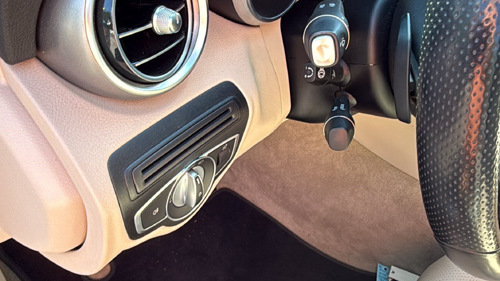 Certified 2018 Mercedes-Benz C 300 4MATIC Cabriolet image 23