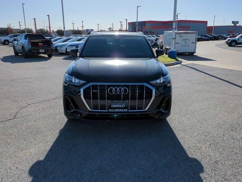 Used 2022 Audi Q3 2.0T Premium w/ Convenience Package image 3