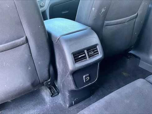 Used 2019 Chevrolet Equinox LS w/ LS Convenience Package FWD image 33