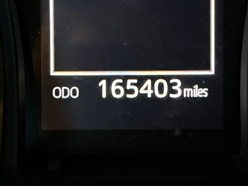 Used 2019 Toyota Camry SE image 11