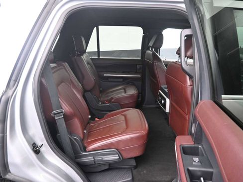 Used 2023 Ford Expedition Limited AWD/4WD image 12