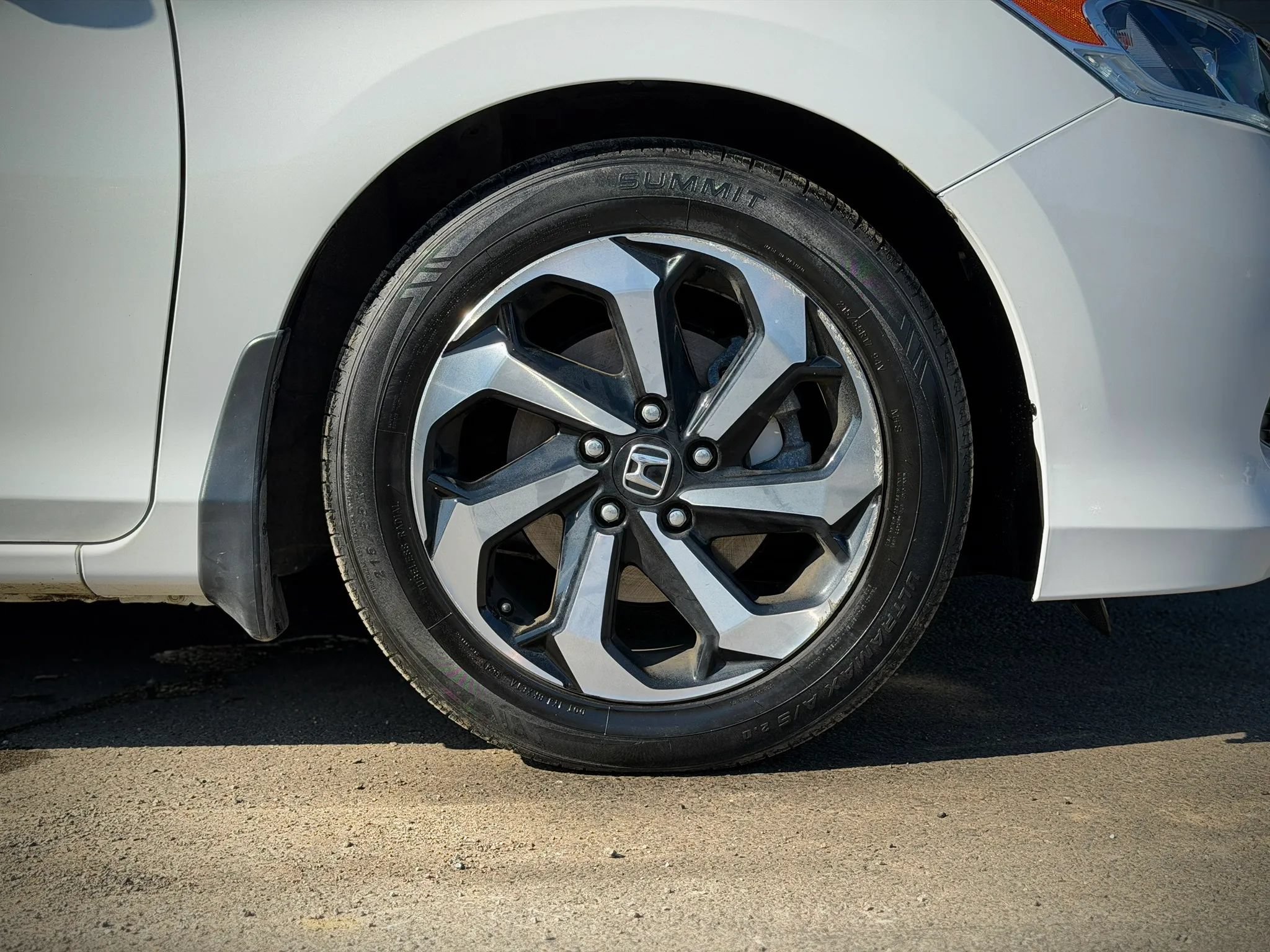 Used 2017 Honda Accord EX-L image 23
