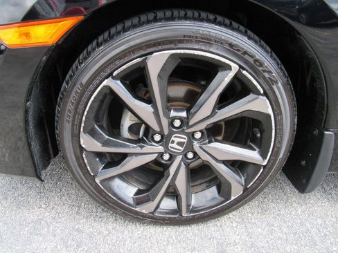 Used 2019 Honda Civic Sport image 9