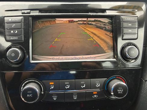 Used 2020 Nissan Rogue S AWD/4WD image 21