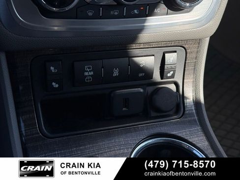 Used 2016 GMC Acadia SLT FWD image 19