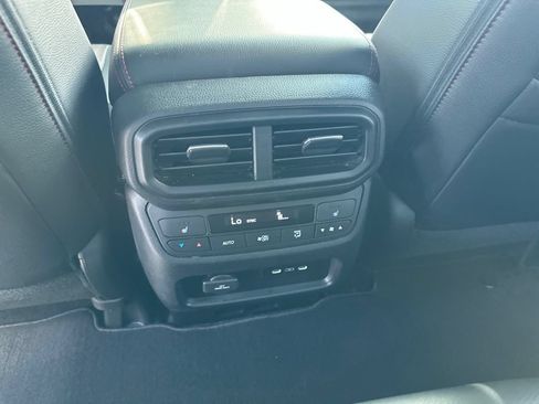 Certified 2024 Honda Ridgeline Black Edition image 18