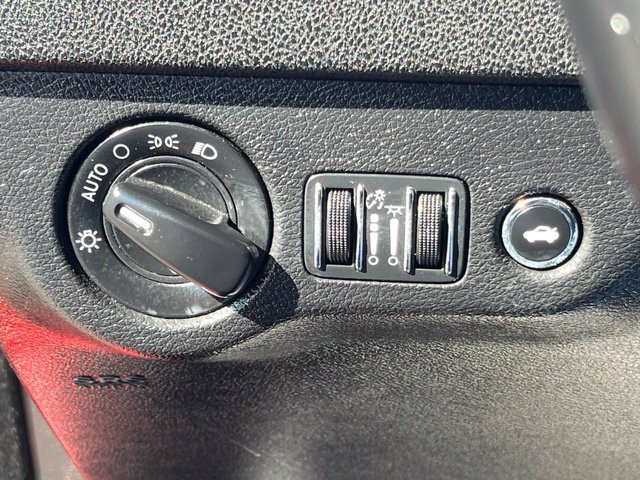 Used 2023 Dodge Charger SXT RWD image 21