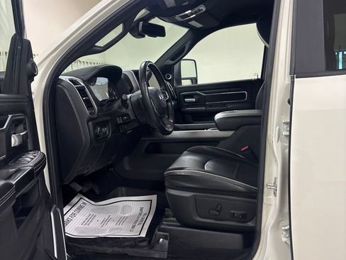 Used 2024 RAM 3500 Laramie w/ Sport Appearance Package AWD/4WD image 10