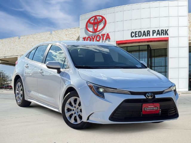 Used 2026 Toyota Corolla LE FWD image 1