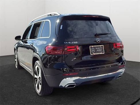 Certified 2025 Mercedes-Benz GLB 250 4MATIC image 19