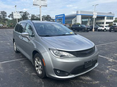 Used 2018 Chrysler Pacifica Touring-L Plus w/ Tire & Wheel Group