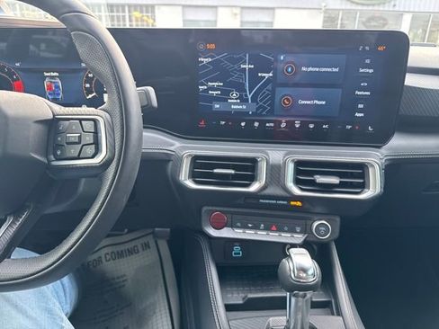 Used 2024 Ford Mustang Premium image 17