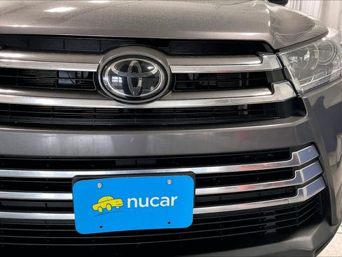 Used 2018 Toyota Highlander Limited image 33