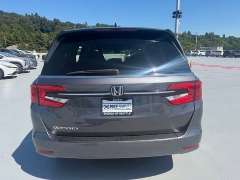Certified 2024 Honda Odyssey EX-L image 8