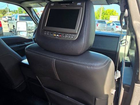 Used 2011 Ford F350 Lariat w/ Chrome Pkg AWD/4WD image 24
