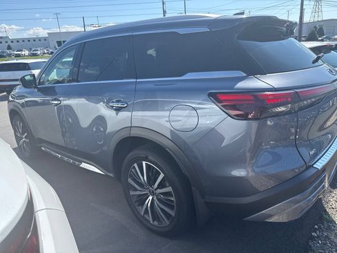 Used 2023 INFINITI QX60 Sensory w/ Vision Package AWD/4WD image 9