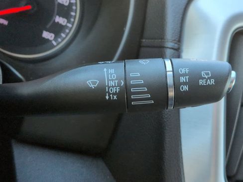 Used 2022 GMC Terrain SLT w/ Infotainment Package II image 26