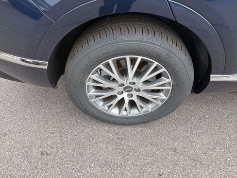Used 2021 Genesis GV80 2.5T RWD image 8