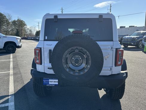Used 2025 Ford Bronco Badlands image 7
