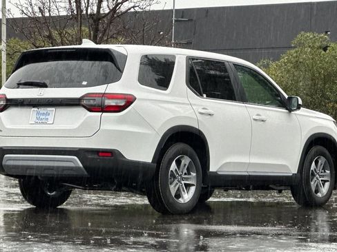 New 2025 Honda Pilot EX-L image 4