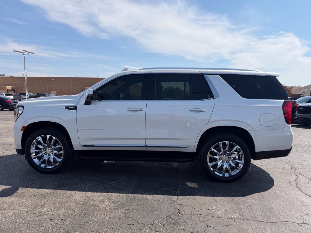 Used 2022 GMC Yukon SLT w/ SLT Luxury Package AWD/4WD image 12