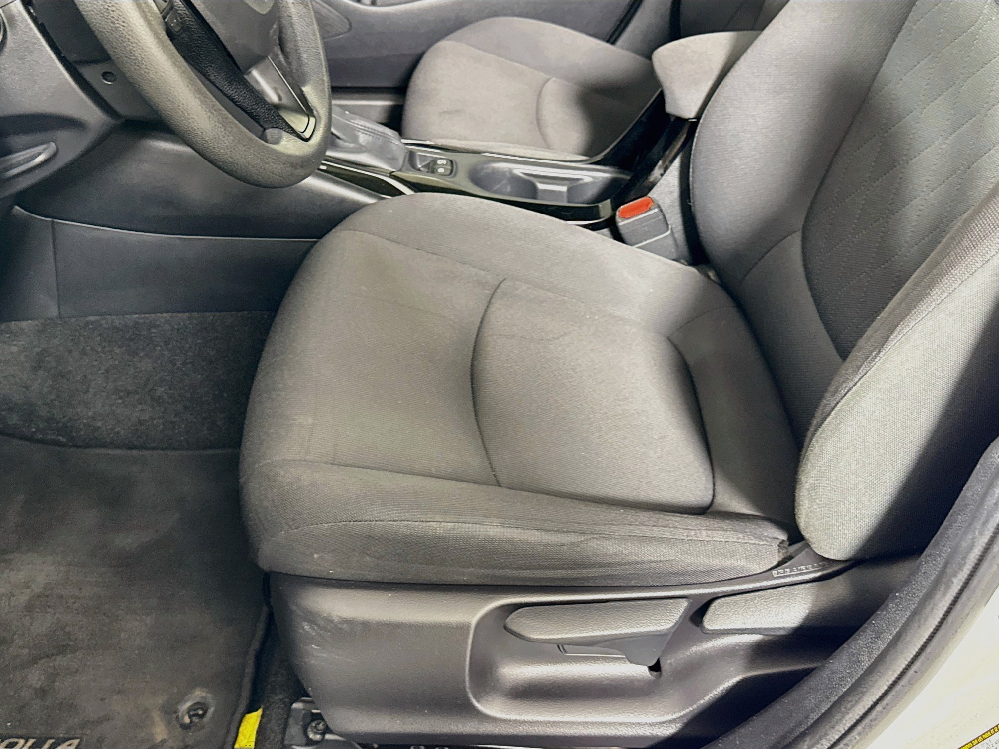 Certified 2020 Toyota Corolla LE w/ Carpet Mat Package (TMS) FWD image 20
