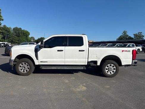 Used 2023 Ford F250 XLT w/ FX4 Off-Road Package AWD/4WD image 2