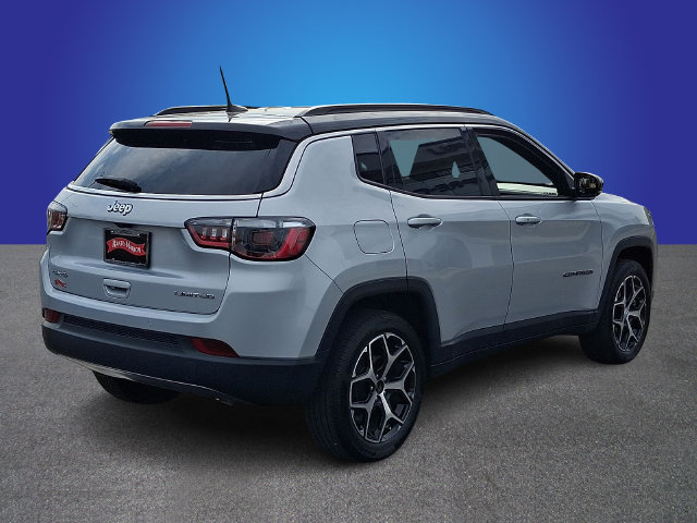 Used 2024 Jeep Compass Limited AWD/4WD image 4