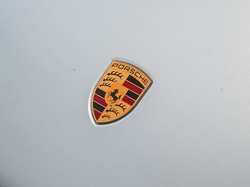 Certified 2023 Porsche Macan AWD/4WD image 12