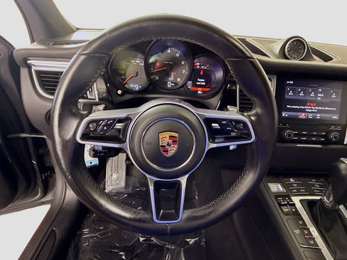 Used 2018 Porsche Macan AWD/4WD image 13