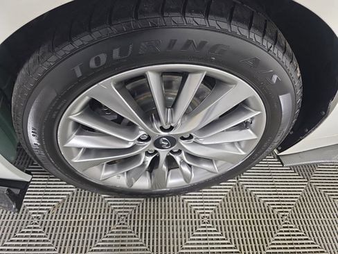 Used 2018 INFINITI Q50 Luxe image 10