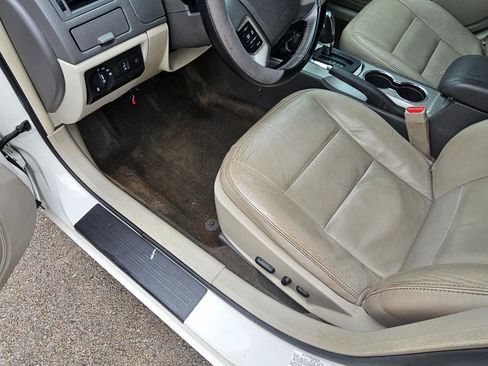 Used 2012 Ford Fusion SEL FWD image 22