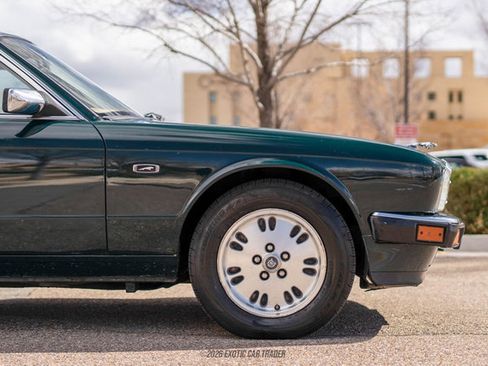 Used 1994 Jaguar XJ6 image 11
