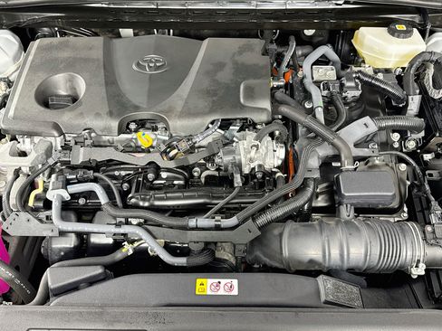 Used 2025 Toyota Camry SE AWD/4WD image 27