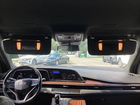 Used 2022 Cadillac Escalade ESV Luxury RWD image 21
