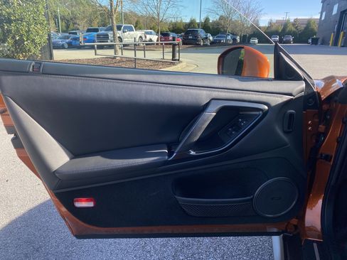 Used 2017 Nissan GT-R Premium image 17