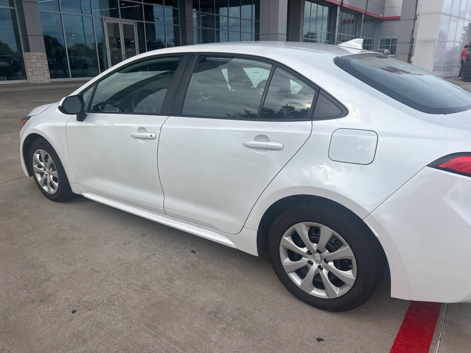 Used 2025 Toyota Corolla LE FWD image 14